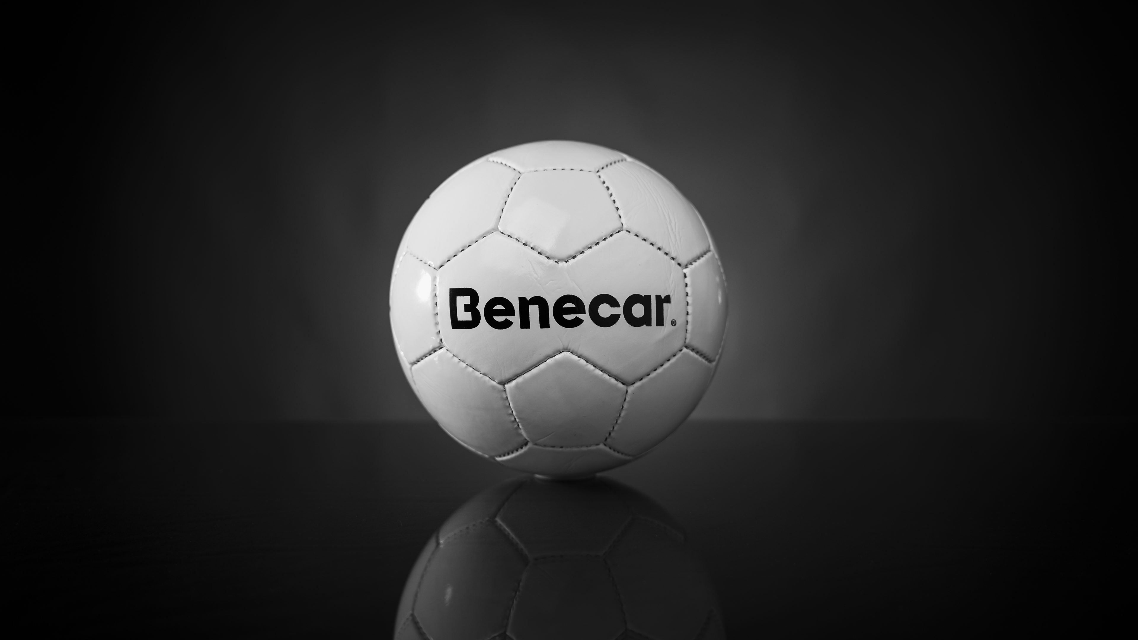 Bola de Futebol Benecar image 1